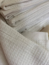 Load image into Gallery viewer, Cotton Embroidered Bath Towel