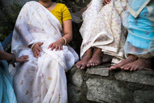 Load image into Gallery viewer, Malar Thottam Kota Saree