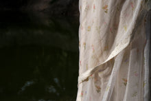 Load image into Gallery viewer, Malar Thottam Kota Saree