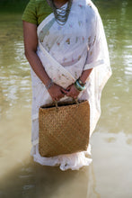 Load image into Gallery viewer, Malar Thottam Kota Saree