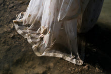 Load image into Gallery viewer, Malar Thottam Kota Saree