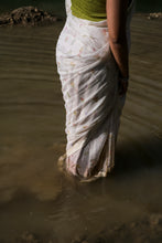 Load image into Gallery viewer, Malar Thottam Kota Saree