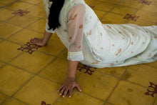 Load image into Gallery viewer, Kaagidapoo Kota & Mulmul Tunic