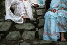 Load image into Gallery viewer, Malar Thottam Kota Saree

