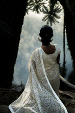 Load image into Gallery viewer, Thamarai Kulam Kota Saree
