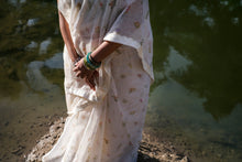 Load image into Gallery viewer, Malar Thottam Kota Saree
